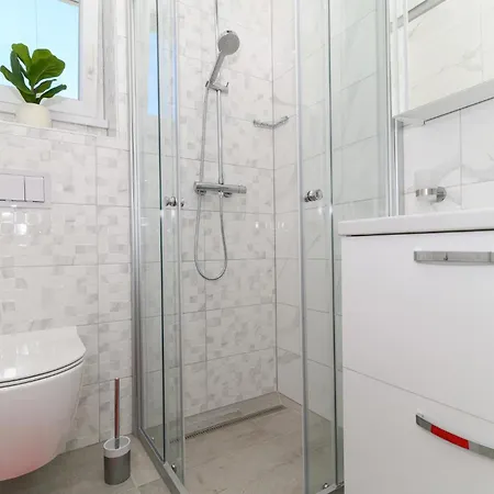 Beautiful In Seget Donji With Kitchen Apartment *